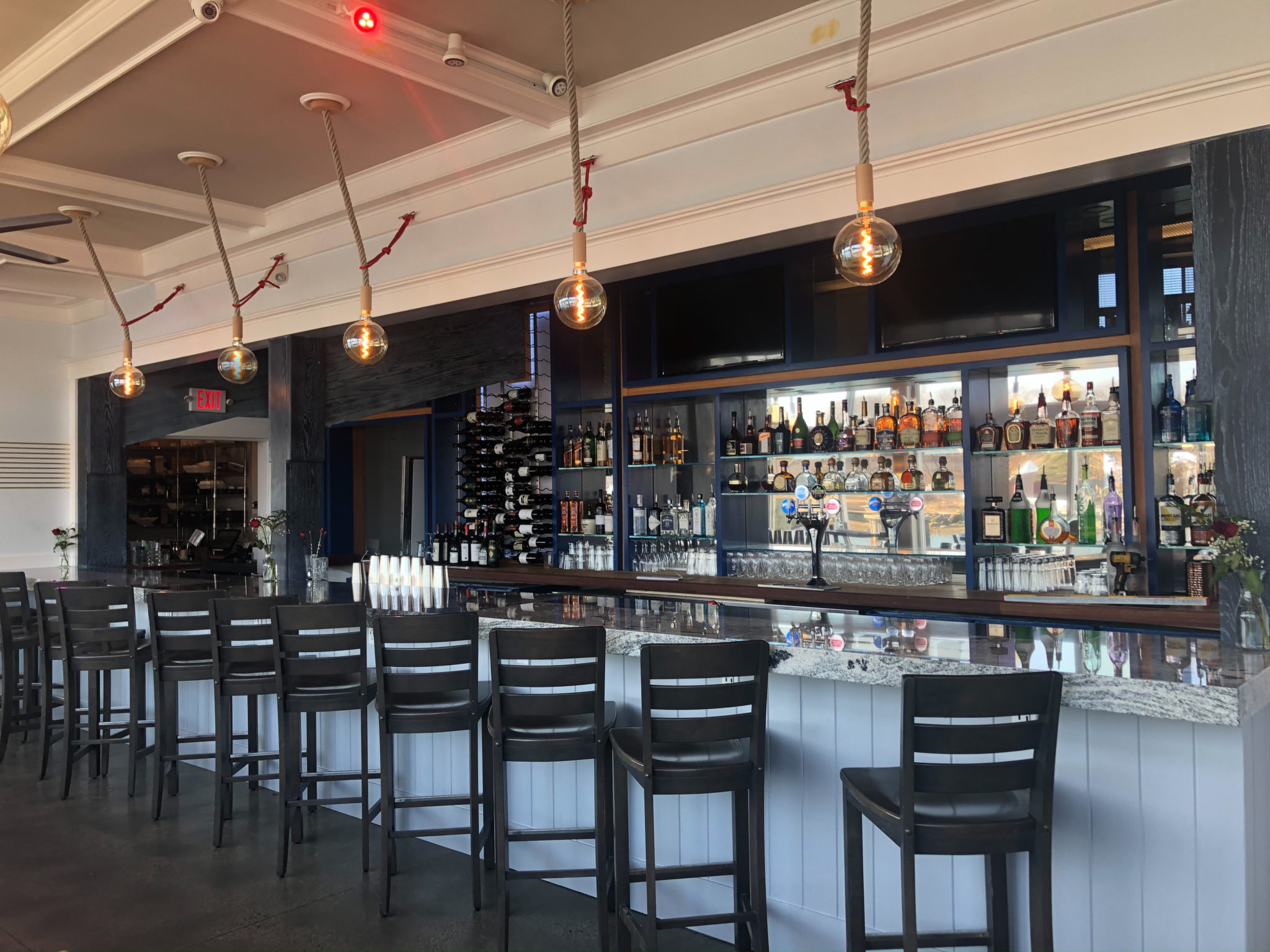 best bar in gloucester waterfront near me - Cape Ann's Marina & Resort