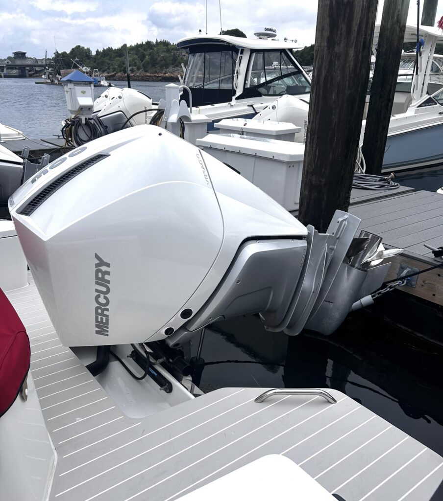 mercury outboard verado white