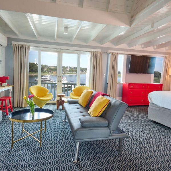 hotel suite on the awater