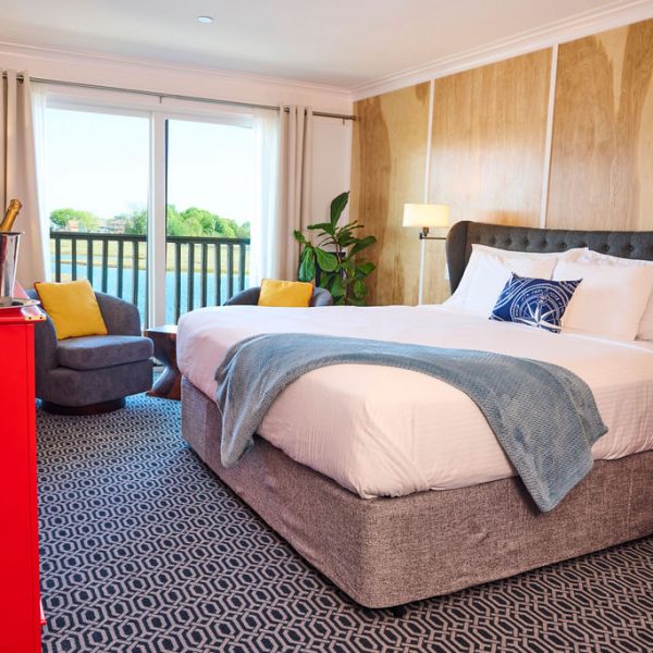hotel room on the water king bed