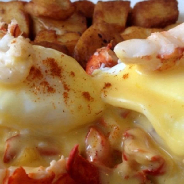 lobster eggs benedict