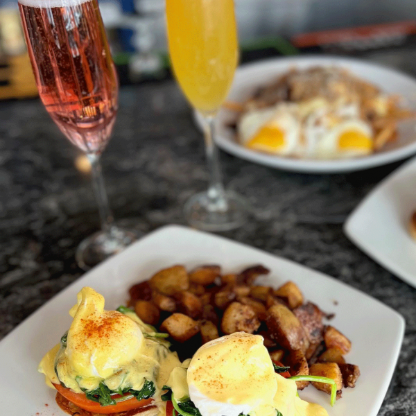 eggs benedict homefries mimosa belleni breakfast