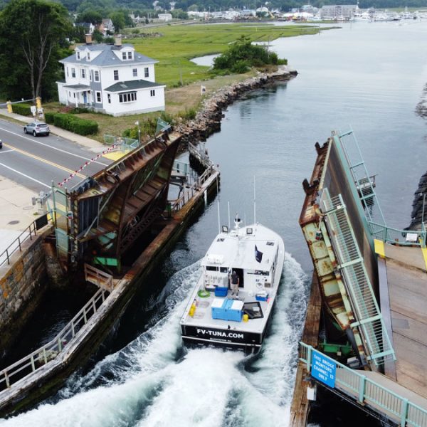 Tuna dot com coming into Cape Ann Marina